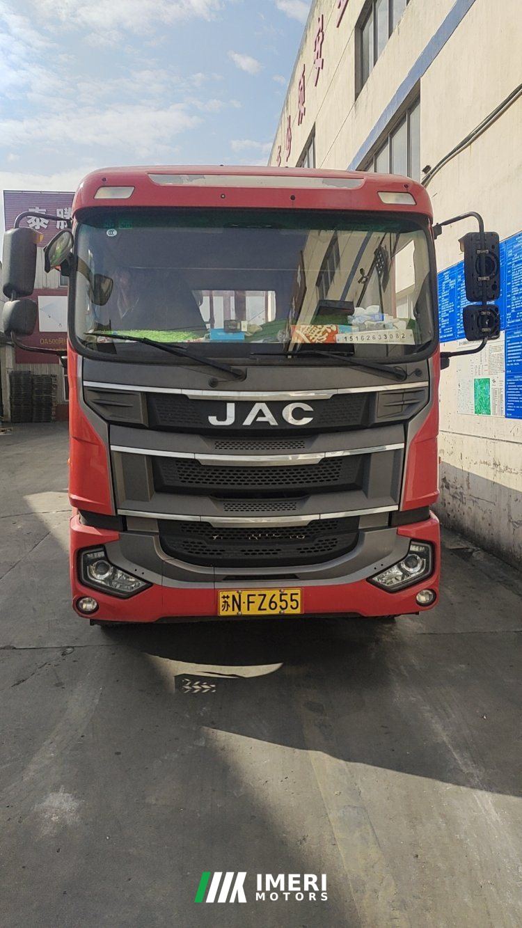 2021 JAC Gallop Gelfa A5 220 hp 6X2 6.8 m