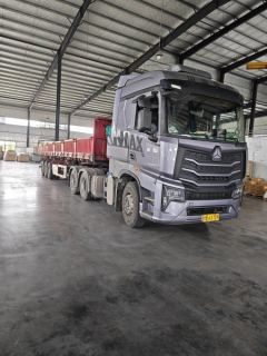 Sinotruk HOWO Max 540 hp 6X4 - photo 1