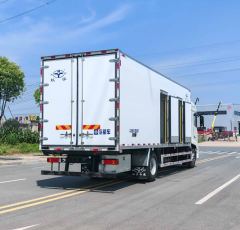 Foton Auman Galaxy 350 hp - фото 7