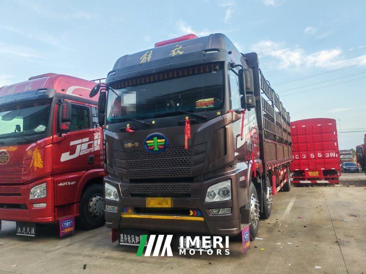 2021 FAW Jiefang JH6 320 hp 6X2 9.6 m