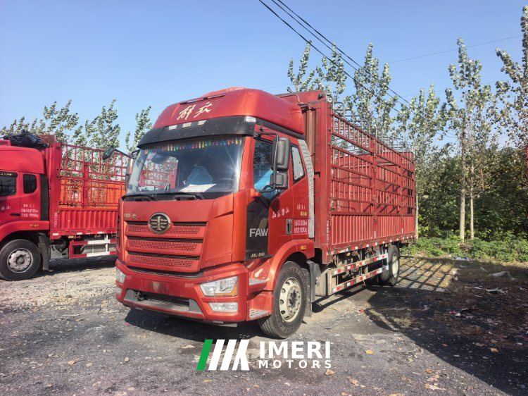 2021 FAW Jiefang J6L 240 hp 4X2 6.75 m