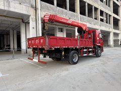 Dongfeng Liuzhou Chenglong M3 200 hp 4X2 5.1 m - ფოტო 5