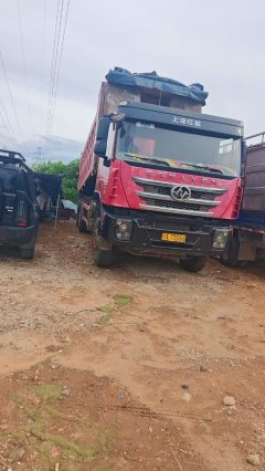 SAIC Hongyan Genlyon 350 hp 6X4 6.4 m - ფოტო 2