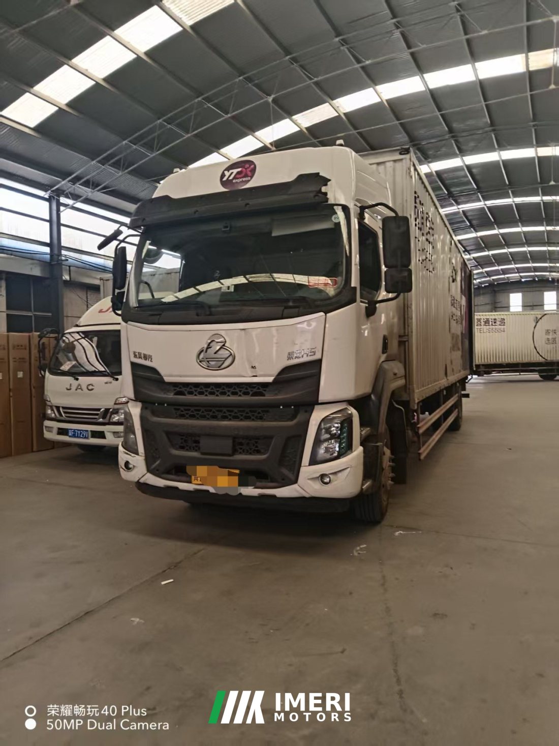 Dongfeng Liuzhou Chenglong H5 240 hp 4X2 - truck from China