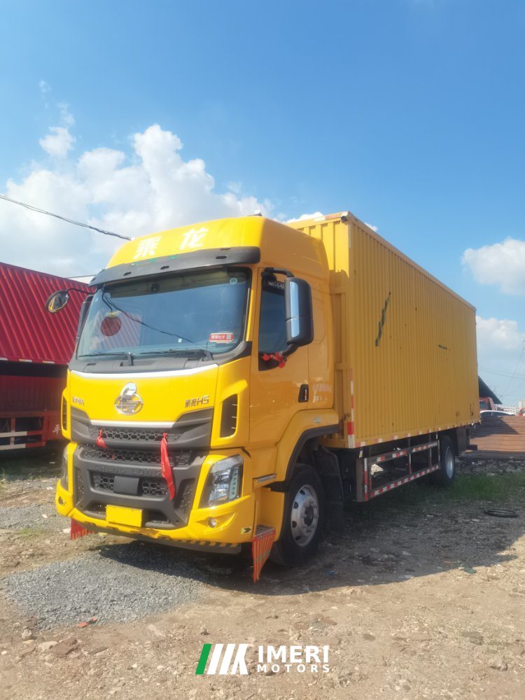 2023 Dongfeng Liuzhou Chenglong H5 220 hp 4X2 7.8 m