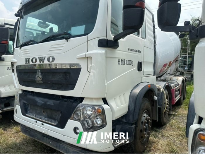 2020 Sinotruk HOWO T5G 340 hp 8X4