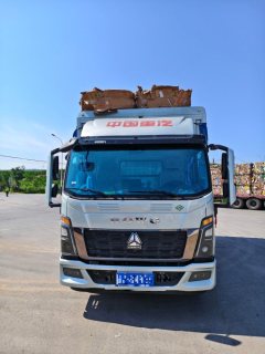 SINOTRUK HOWO Light Duty Truck Commander 140 hp 4X2 4.2 m - ფოტო 3
