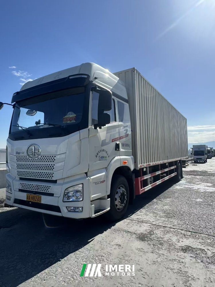 2025 FAW Jiefang JH6 260 hp 6X2 9.4 m