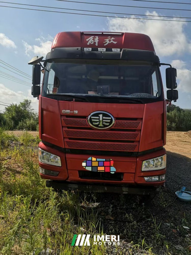 FAW Jiefang J6P 550 hp 8X4 8.2 m - truck from China