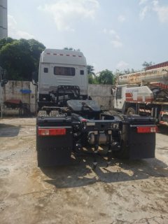 SAIC Hongyan Genlyon 6X4 - photo 3