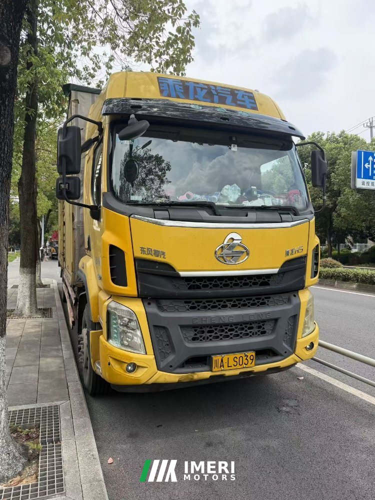 2020 Dongfeng Liuzhou Chenglong H5 270 hp 4X2 9.6 m