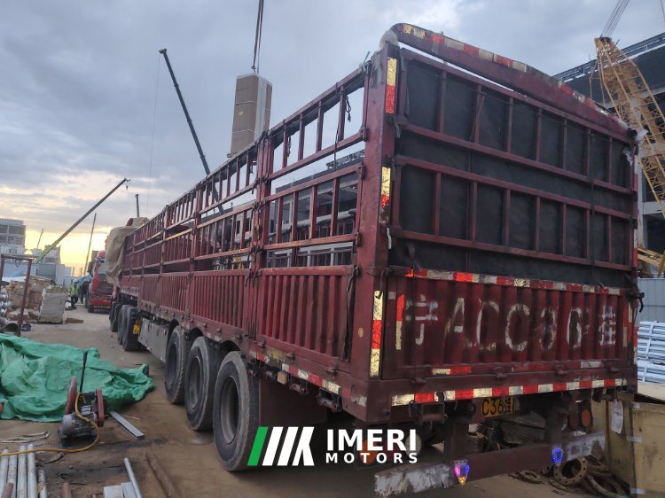 2018 13 m x2.55 m 3 stake body semi-trailer