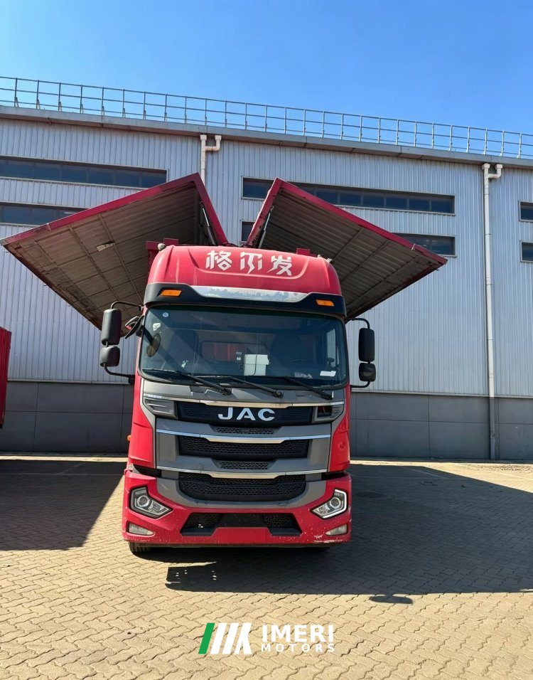 2022 JAC Gallop Gelfa A5 220 hp 4X2 9.6 m