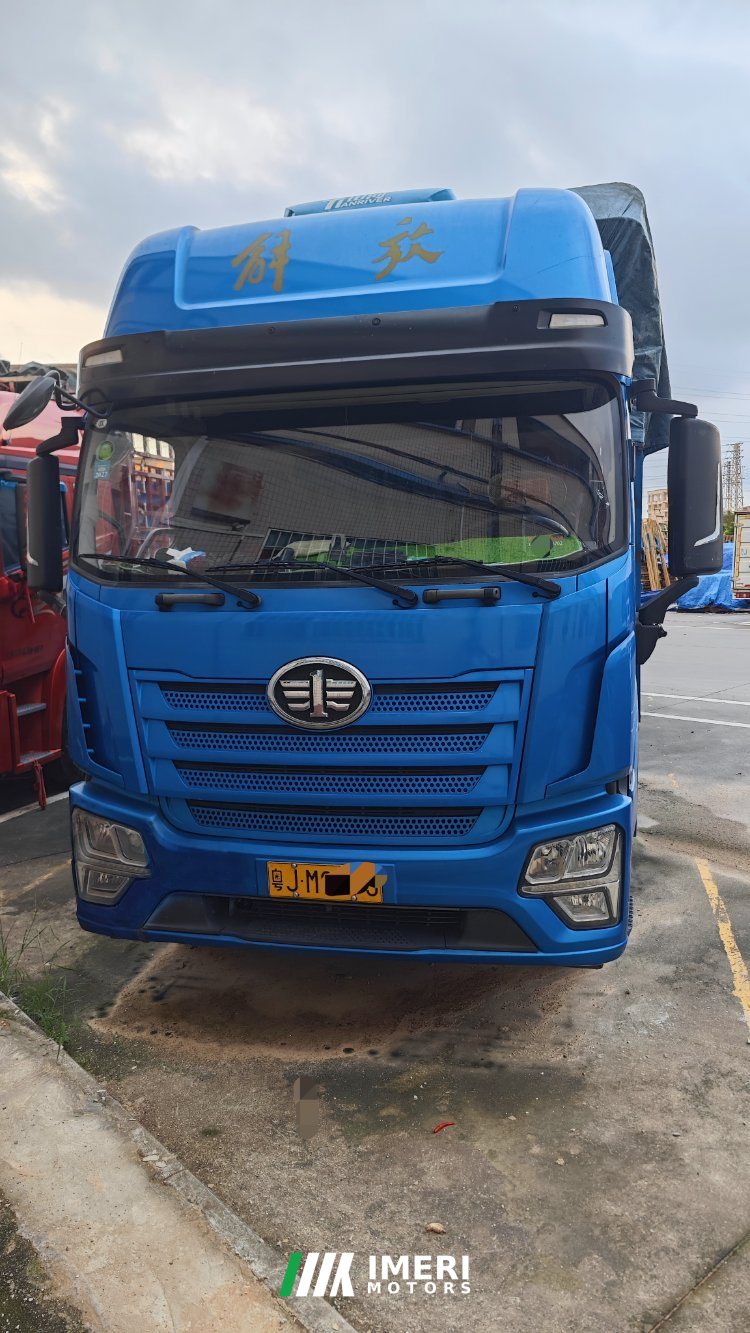 FAW Jiefang JK6 240 hp 4X2 6.8 m - truck from China