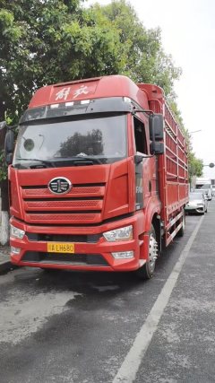 FAW Jiefang J6L 320 hp 4X2 6.8 m - ფოტო 1