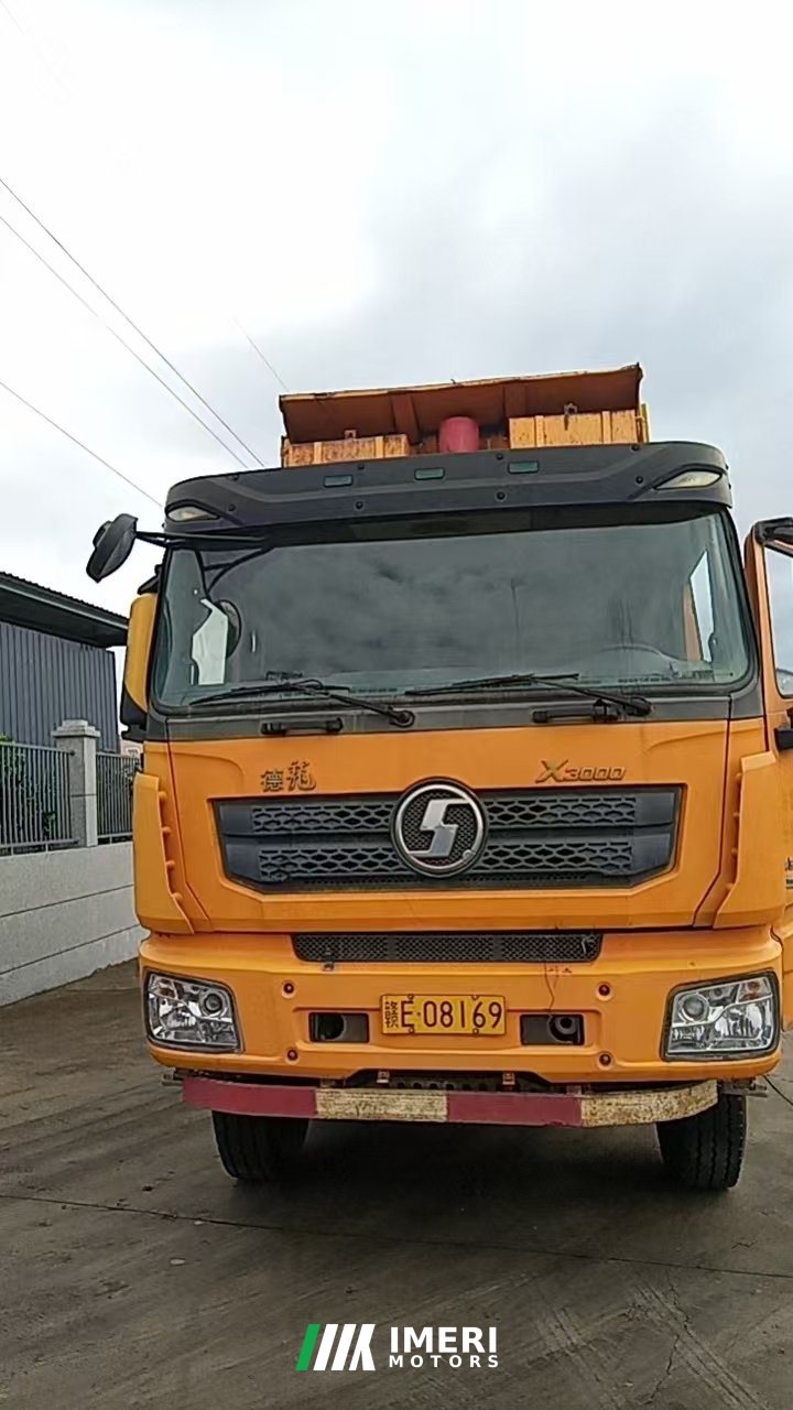 Shacman Delong X3000 430 hp 8X4 8.6 m - truck from China