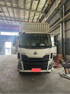 Dongfeng Liuzhou Chenglong M3 260 hp 4X2 9.7 m - ფოტო 1