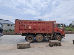 Sinotruk 220 hp 6X2 4.7 m - фото 2