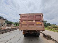 Sinotruk 220 hp 6X2 4.7 m - фото 4