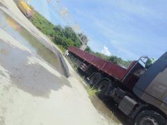 13.00 m x2558 m 3 stake body semi-trailer - ფოტო 1