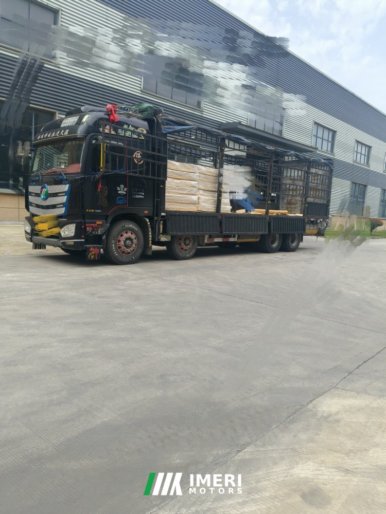 Foton Auman EST 460 hp 8X4 9.6 m - truck from China