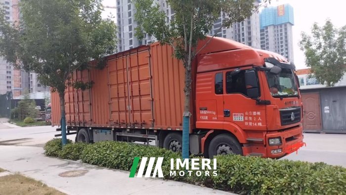 Sinotruk Sitrak G5 280 hp 6X2 9.52 m - truck from China