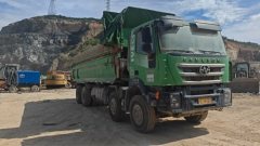 SAIC Hongyan Genlyon 450 hp 8X4 9.5 m - photo 2