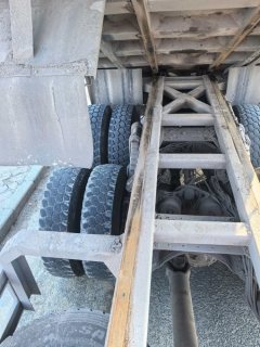 SAIC Hongyan Genlyon 520 hp 8X4 9.1 m - photo 5