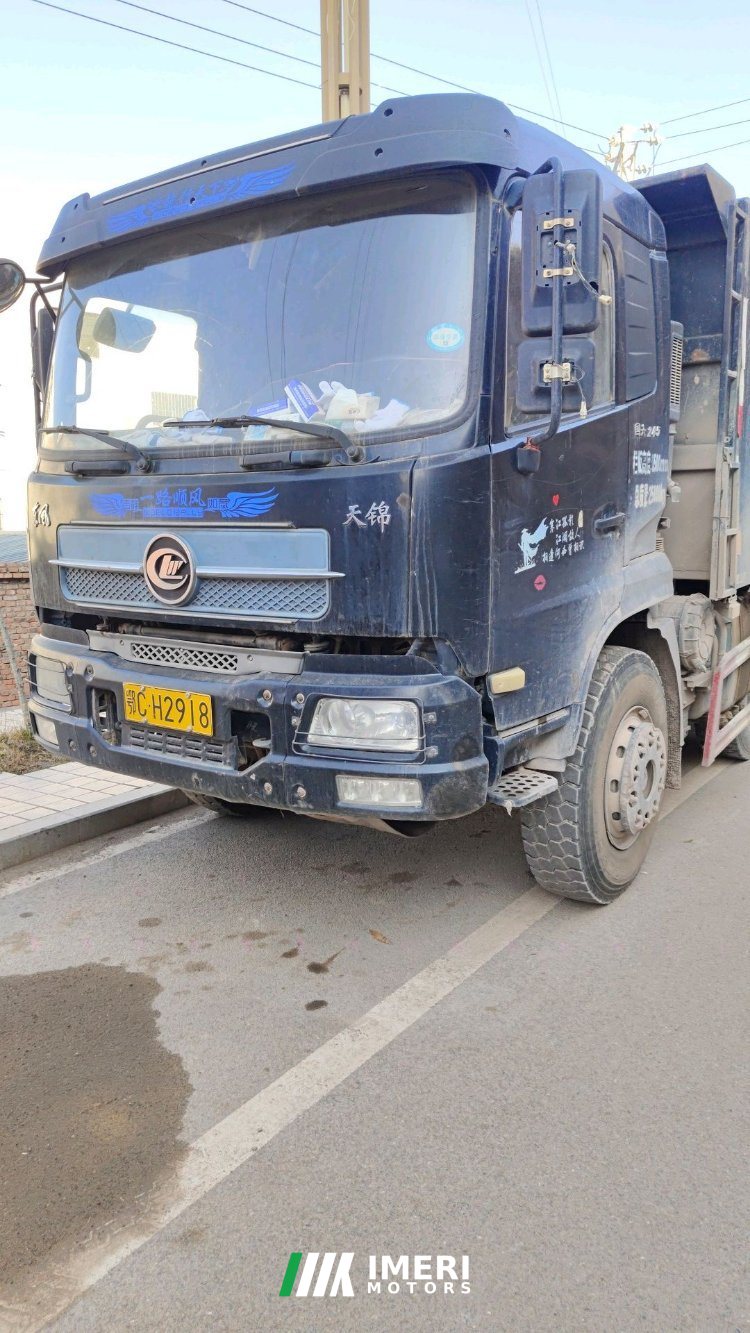 Dongfeng D3 245 hp 6X2 4.8 m - truck from China