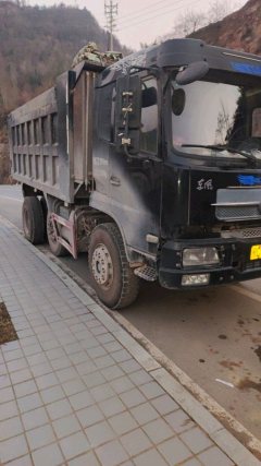Dongfeng D3 245 hp 6X2 4.8 m - photo 2