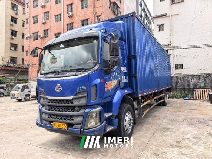 2021 Dongfeng Liuzhou Chenglong M3 220 hp 4X2 9.6 m