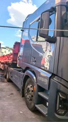 Foton Auman 5 580 hp 6X4 - photo 2