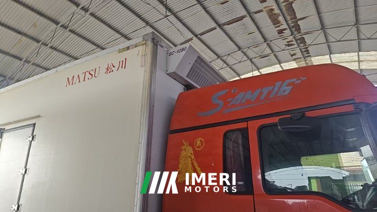 Sinotruk Sitrak G5 4X4 8 m - truck from China