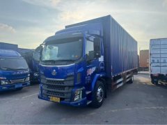 Dongfeng Liuzhou Chenglong M3 180 hp 4X2 7.65 m - ფოტო 1