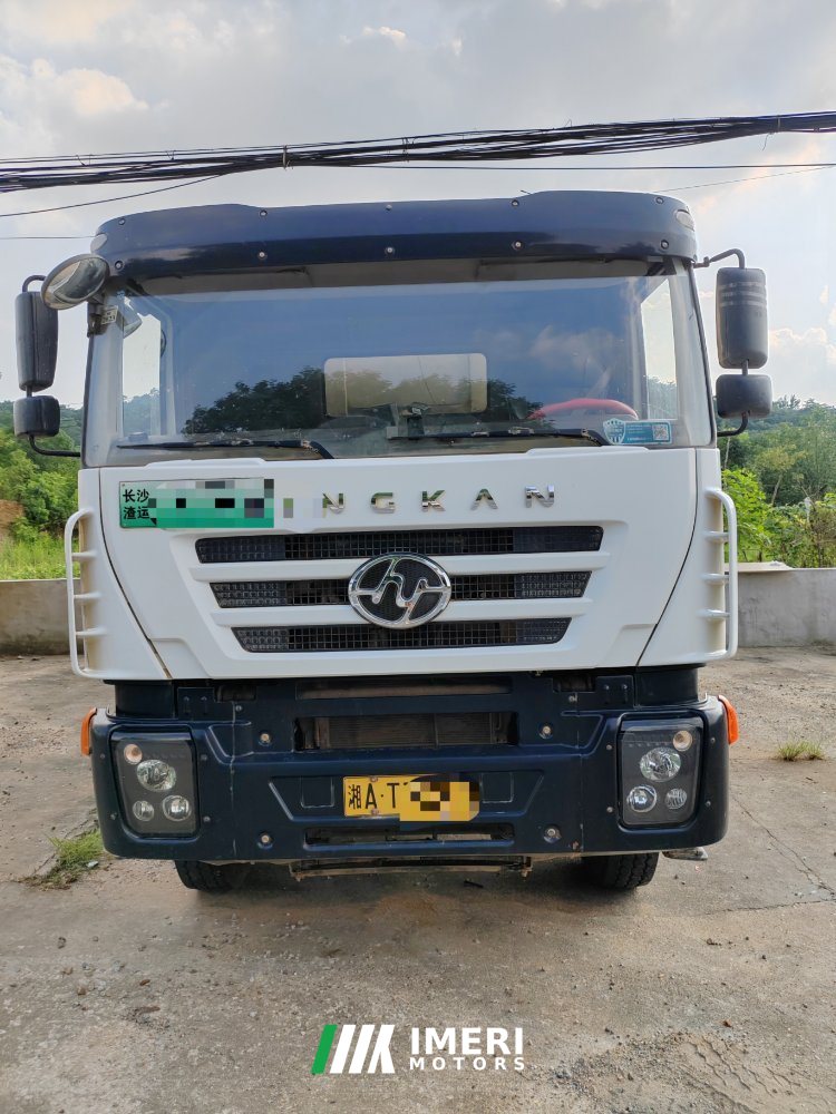 2021 SAIC Hongyan 350 hp 4X2 5.4 m