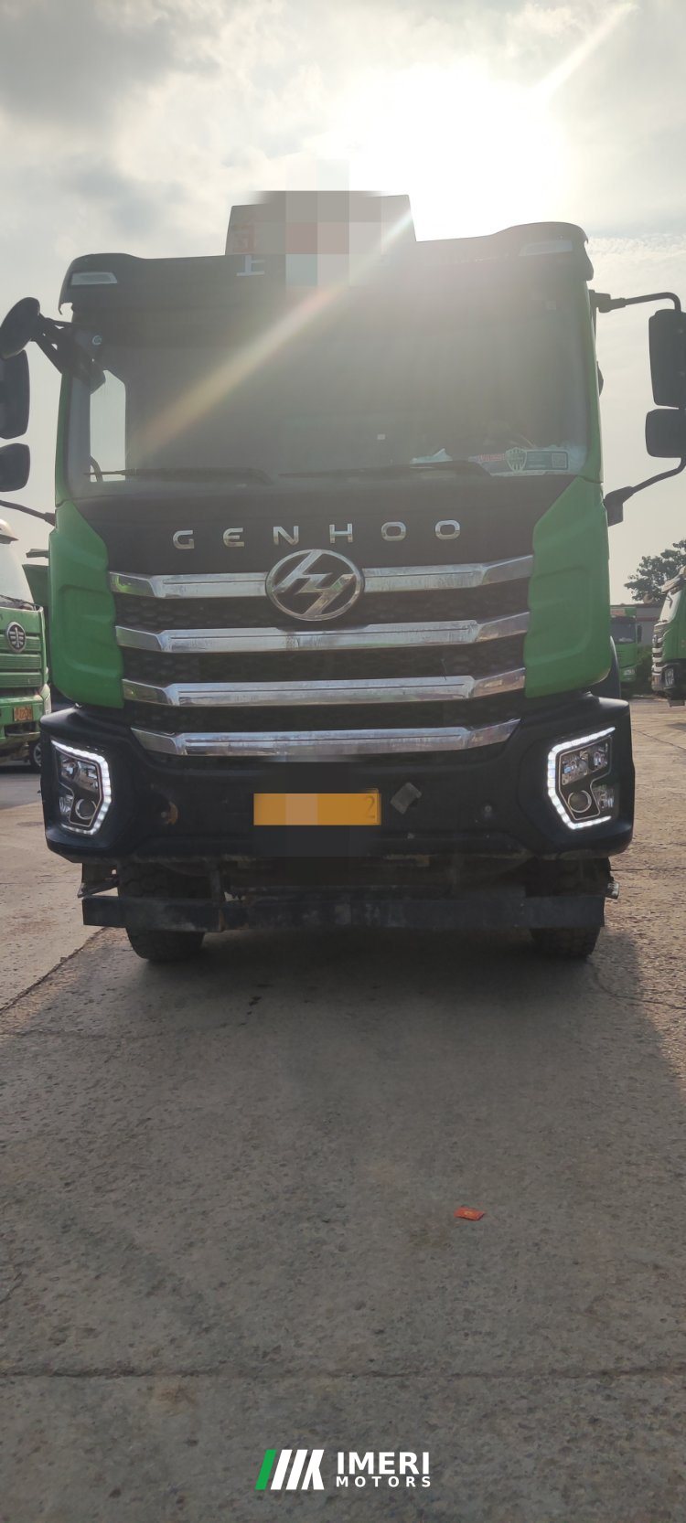 2024 SAIC Hongyan 420 hp 8X4 5.8 m