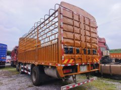 Dongfeng Liuzhou Chenglong H5 290 hp 6X2 7.8 m - ფოტო 3