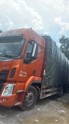 Dongfeng Liuzhou Chenglong H5 245 hp 4X2 6.8 m - ფოტო 3