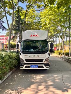 JAC J6 150 hp 4X2 4.2 m - ფოტო 1