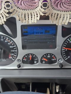 SAIC Hongyan Genlyon 390 hp 8X4 - ფოტო 6