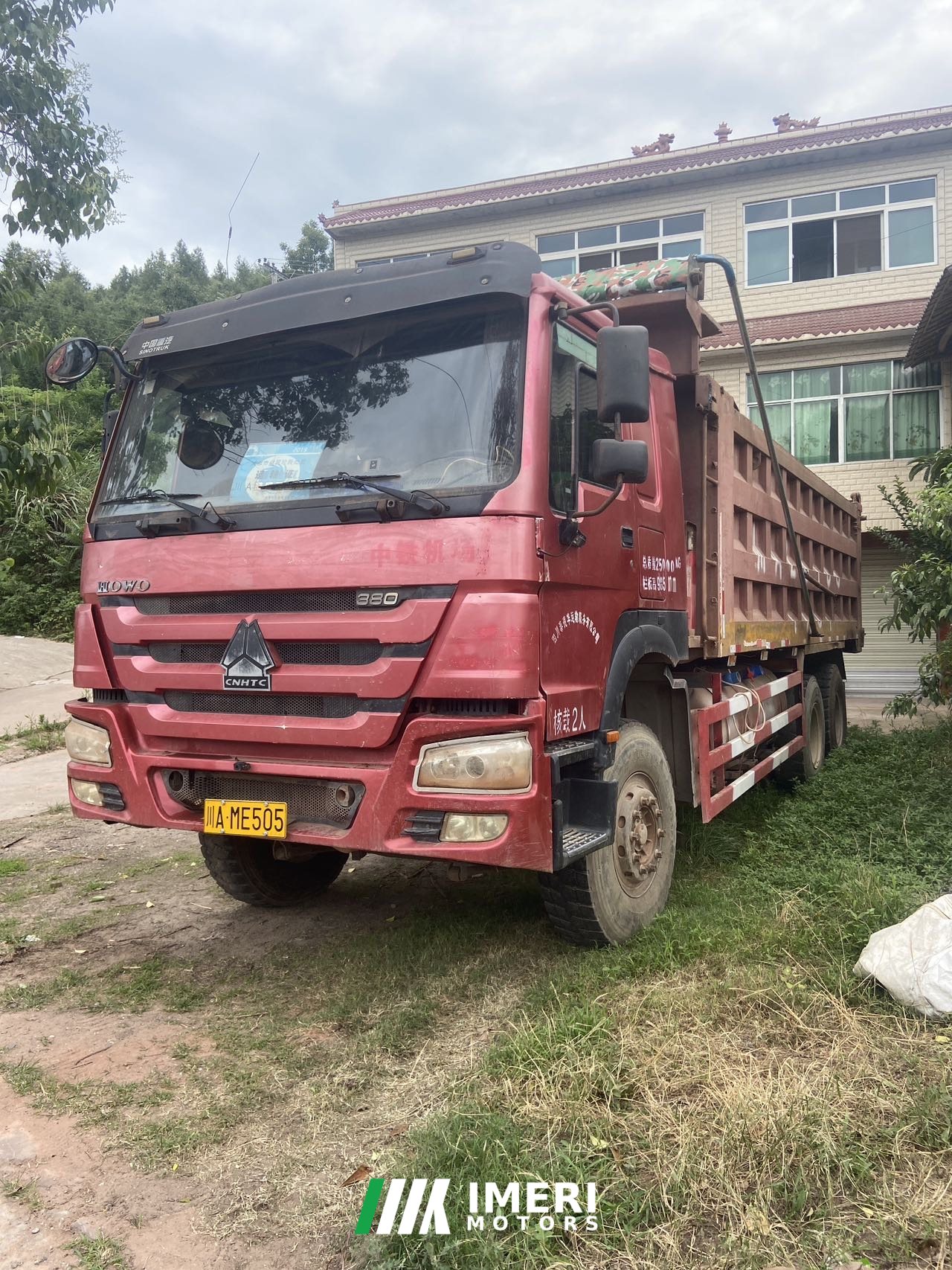 2018 Sinotruk HOWO HOWO-7 380 hp 6X4 6.8 m