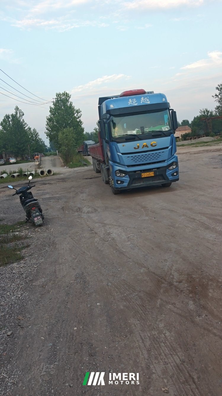 JAC Gallop Q7 560 hp 6X4 - truck from China