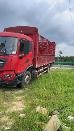 Dongfeng Tianjin KR 245 hp 4X2 6.75 m - ფოტო 2