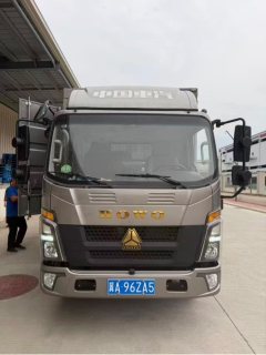 SINOTRUK HOWO Light Duty Truck Hanjiang 151 hp 4X2 4.15 m - ფოტო 1