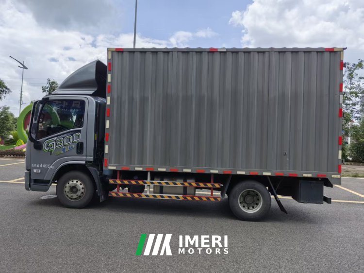 2025 Shacman Delong G300 163 hp 4X2 4.2 m