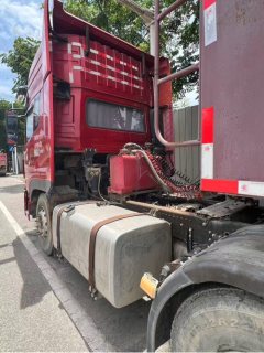 Dongfeng Tianlong VL 450 hp 6X4 - photo 3