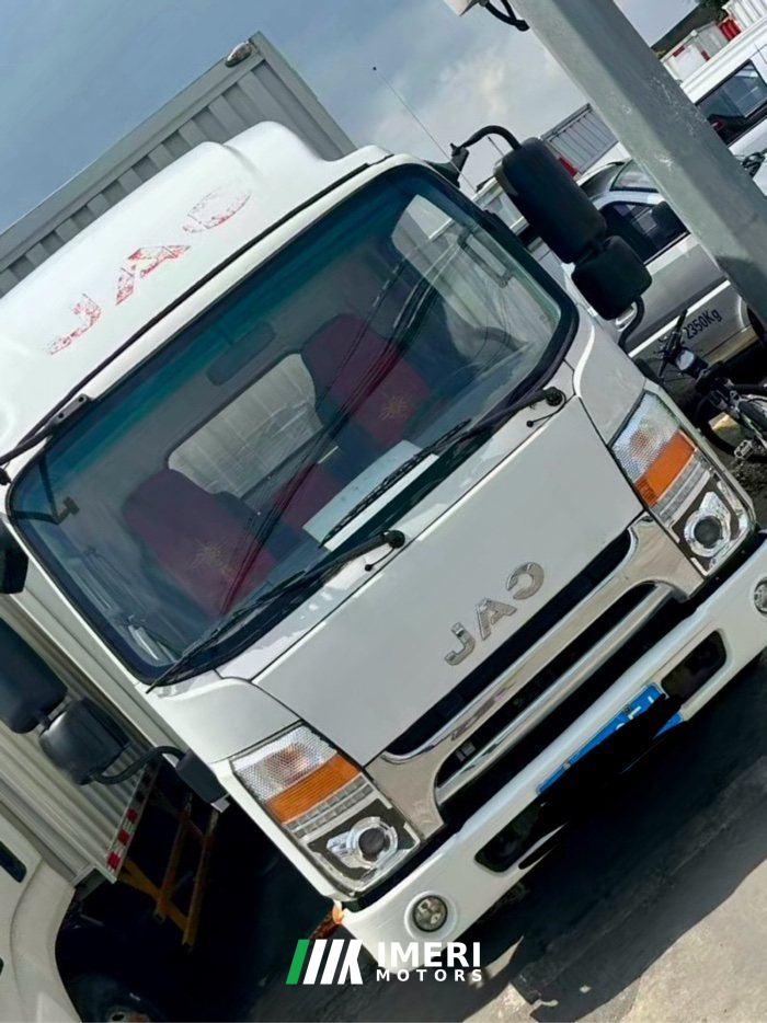2020 JAC Shuailing Shuailin Q3 120 hp 4X2 3.3 m