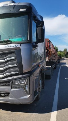 Sinotruk HOWO Max 480 hp 6X4 - photo 3
