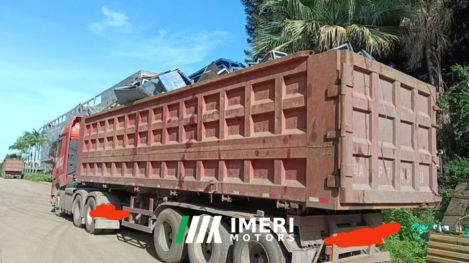 Sinotruk HOWO Max 560 hp 6X4 - truck from China