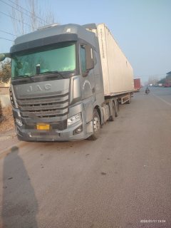 JAC Gallop Kuayue K7 490 hp 6X4 - ფოტო 1